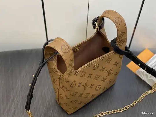 BB LOUIS Atlantis VUITTON 0520